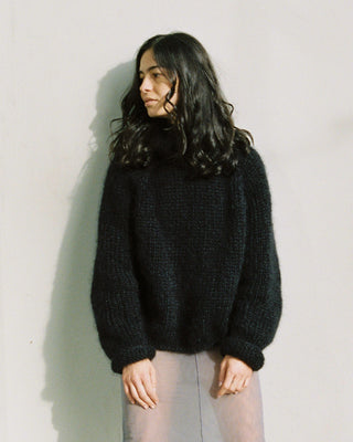 Roulé Handknit Sweater Black